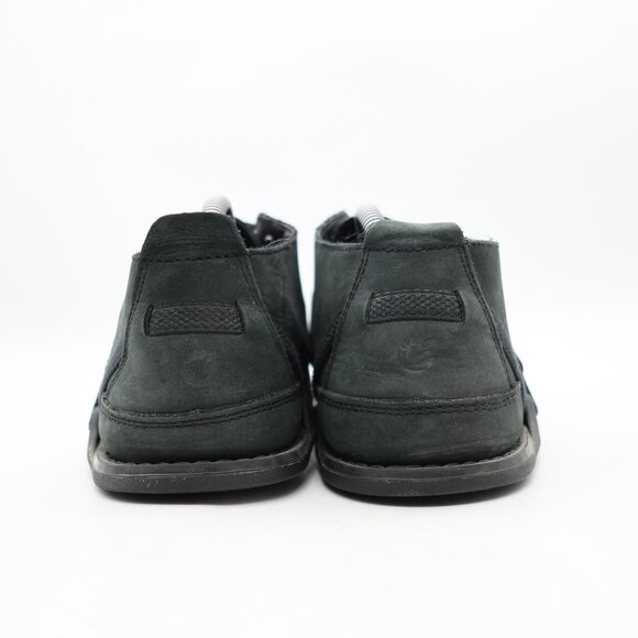 Athletic_Shoes